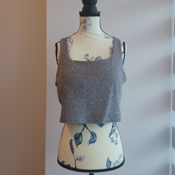 Yoga Cropped Top with Built in Bra Top - Picture 1 of 4